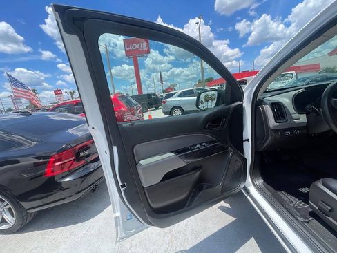 Used 2020 Chevrolet Colorado W/T w/ WT Convenience Package AWD/4WD image 6