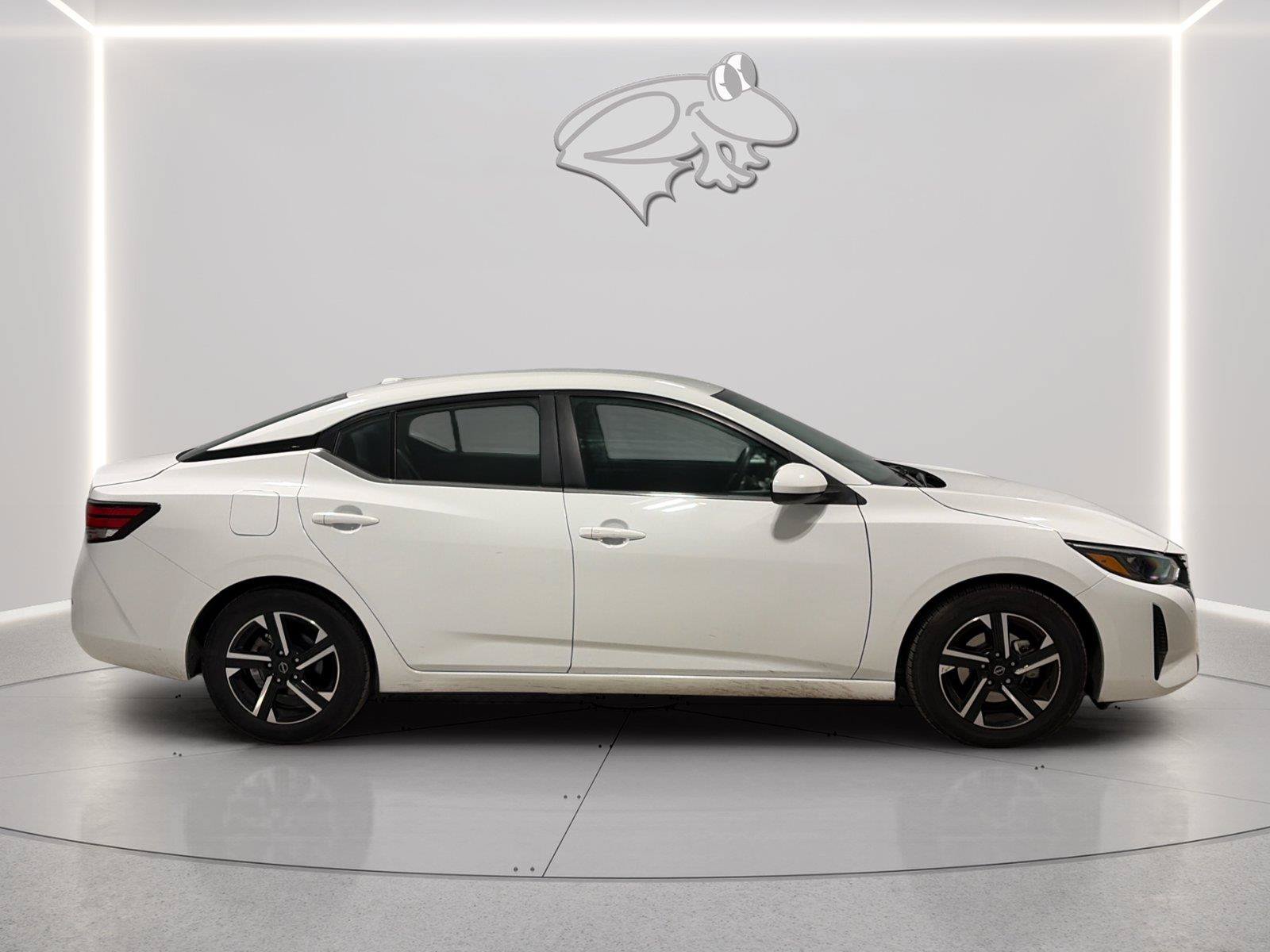 Used 2024 Nissan Sentra SV FWD image 6