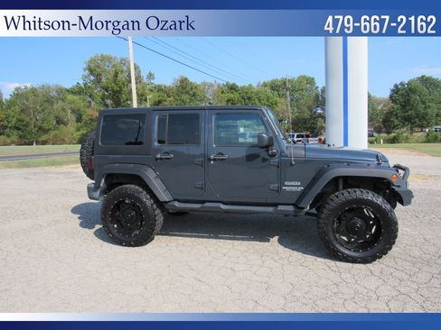 Used 2017 Jeep Wrangler Unlimited Sport w/ Quick Order Package 24S AWD/4WD image 18