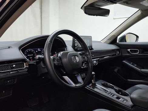 Used 2024 Honda Civic Touring image 11