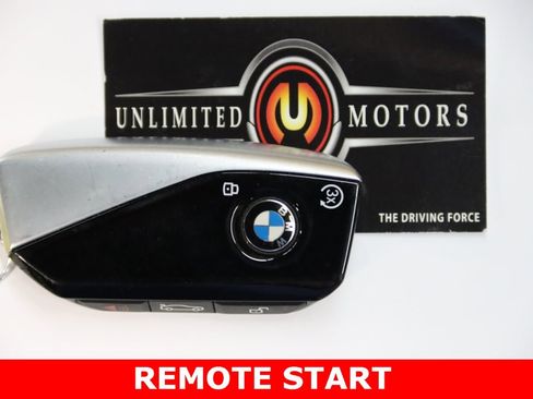 Used 2023 BMW 760i xDrive image 4