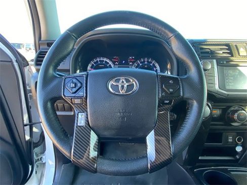 Used 2016 Toyota 4Runner SR5 image 24