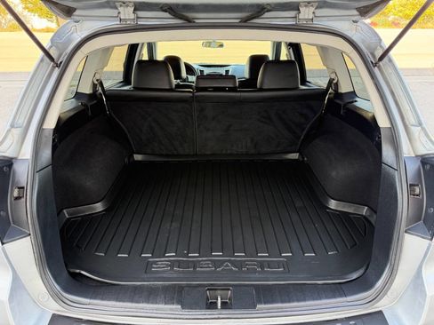Used 2011 Subaru Outback 3.6R Limited image 17