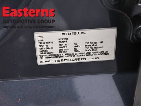 Used 2023 Tesla Model Y Long Range AWD/4WD image 29
