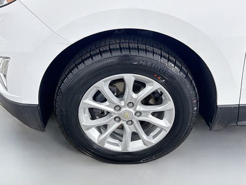 Used 2018 Chevrolet Equinox LT w/ Sun & Infotainment Package image 38