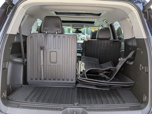 Used 2021 GMC Acadia SLT w/ Technology Package AWD/4WD image 28