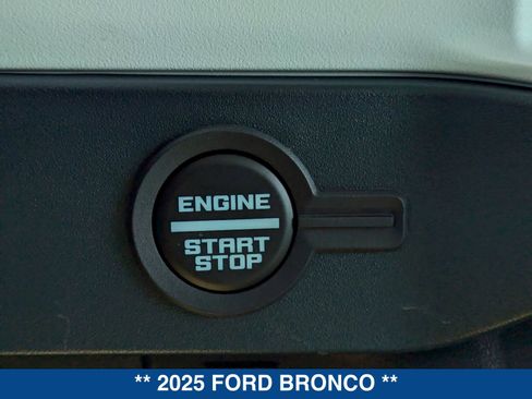 New 2025 Ford Bronco Heritage Edition AWD/4WD image 39