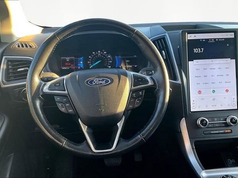 Used 2023 Ford Edge SEL image 8