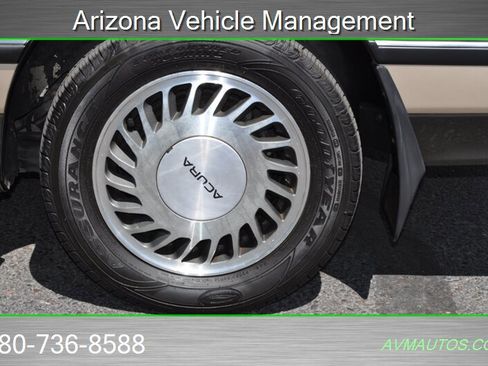 Used 1990 Acura Legend L image 24