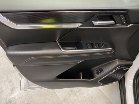 Used 2025 GMC Acadia Elevation image 22