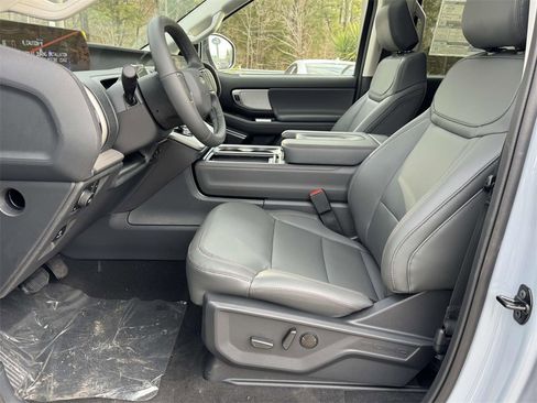 New 2025 Ford Expedition Max Active image 19