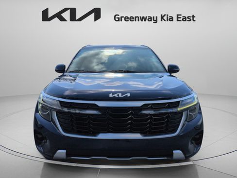 Certified 2024 Kia Seltos EX AWD/4WD image 11