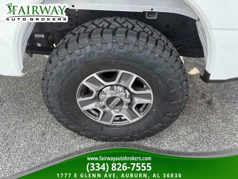 Used 2025 Ford F250 Lariat AWD/4WD image 14