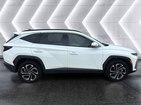 Used 2025 Hyundai Tucson Limited AWD/4WD image 4