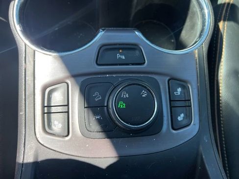 Used 2024 GMC Terrain AT4 w/ Tech Package AWD/4WD image 31