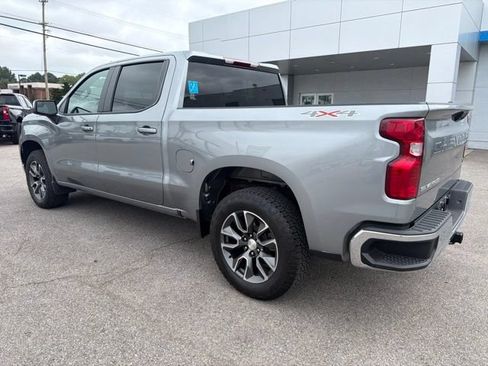 Used 2023 Chevrolet Silverado 1500 LT AWD/4WD image 30