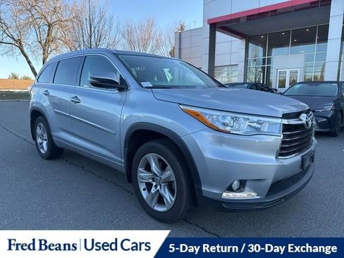 Used 2016 Toyota Highlander Limited w/ Protection Package #3 image 2