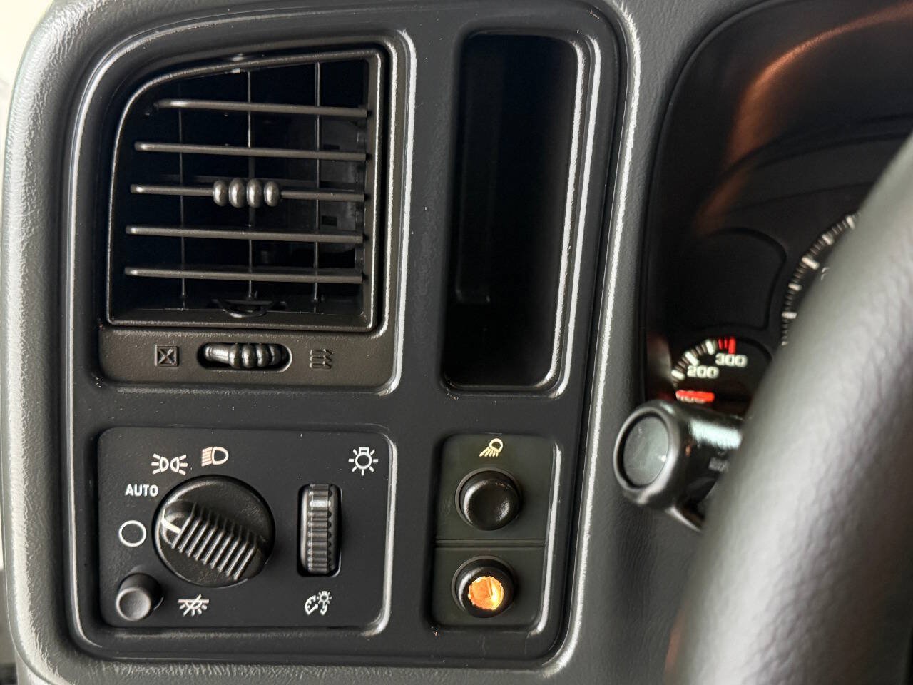 Used 2006 GMC Sierra 3500 SLE w/ Heavy-Duty Power Package RWD image 48