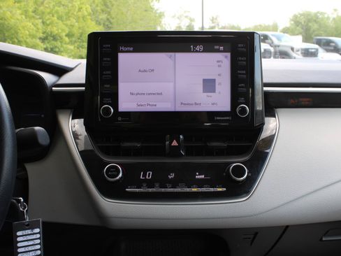 Used 2022 Toyota Corolla LE w/ Carpet Mat Package (TMS) FWD image 12