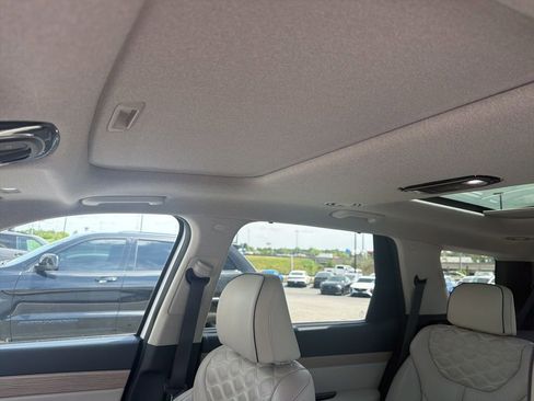 Used 2021 Hyundai Palisade Limited image 9