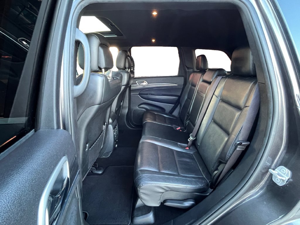 Used 2020 Jeep Grand Cherokee Limited AWD/4WD image 25