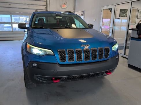 Used 2021 Jeep Cherokee Trailhawk w/ Trailer Tow Group AWD/4WD image 38