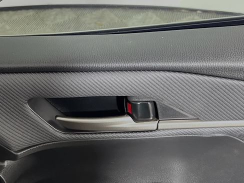 Used 2025 Toyota Camry SE w/ Convenience Package FWD image 32