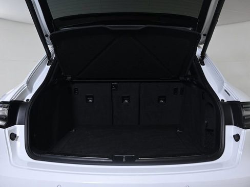 Certified 2022 Porsche Macan GTS image 28