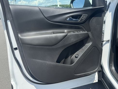 Used 2024 Chevrolet Equinox LT AWD/4WD image 15