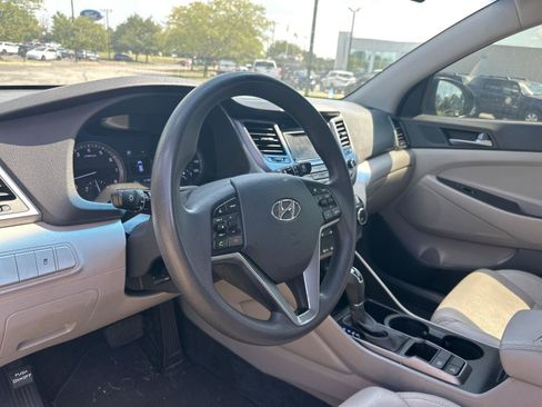 Used 2016 Hyundai Tucson SE w/ Option Group 02 FWD image 14
