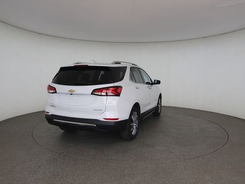 Used 2022 Chevrolet Equinox Premier FWD image 17