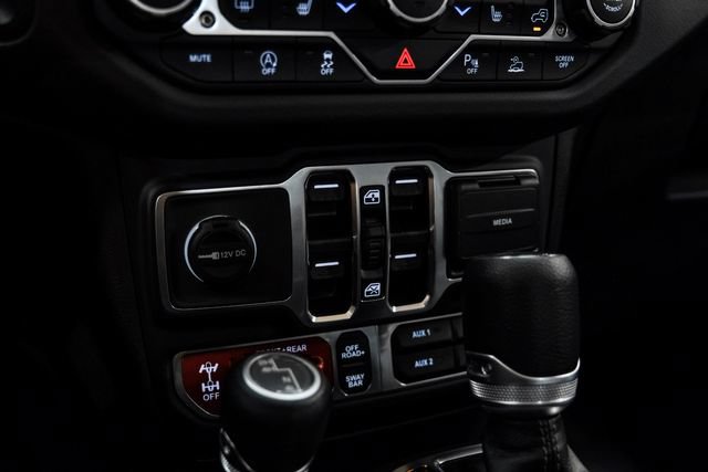 Used 2025 Jeep Gladiator Rubicon w/ Safety Group AWD/4WD image 70