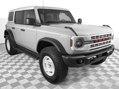 Used 2026 Ford Bronco Heritage Edition AWD/4WD image 2