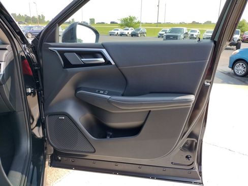New 2025 Mitsubishi Outlander SE image 29