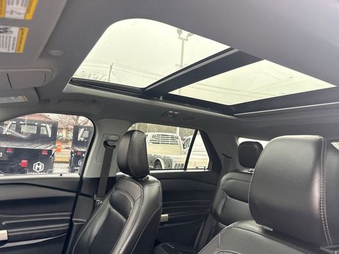 Used 2023 Ford Explorer XLT w/ Equipment Group 202A image 26