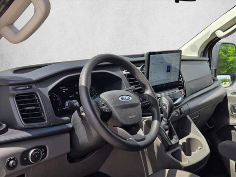 Used 2024 Ford Transit 350 XLT image 9