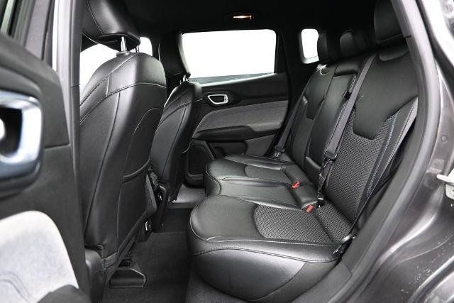 Used 2024 Jeep Compass Latitude AWD/4WD image 24