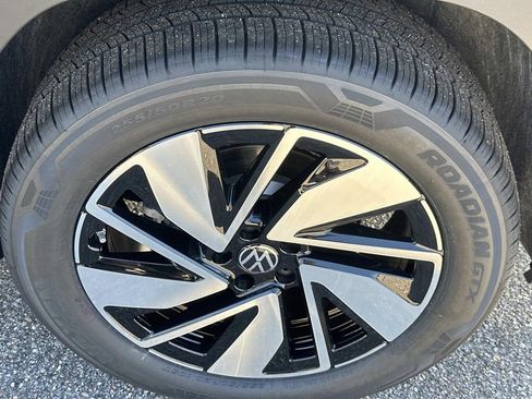 New 2026 Volkswagen Atlas SEL image 12