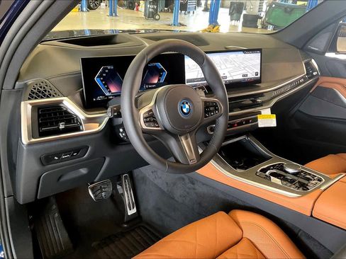 New 2026 BMW X5 xDrive50e image 8