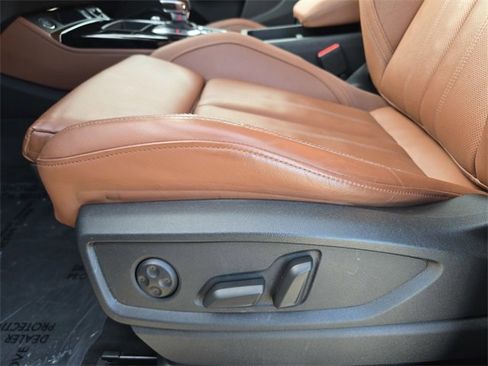 Used 2023 Audi Q5 e Premium Plus w/ Premium Plus Package image 32