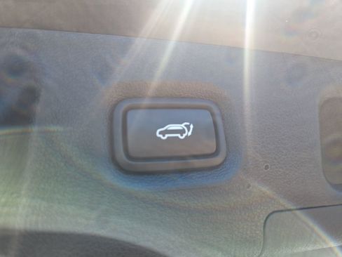 Used 2023 Hyundai Santa Fe SEL w/ Premium Package FWD image 11