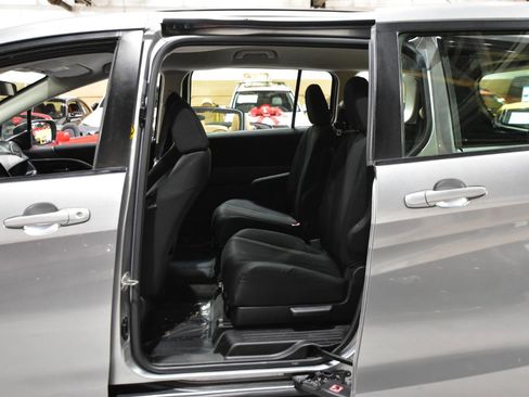 Used 2014 MAZDA MAZDA5 Sport FWD image 25