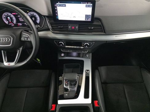 Used 2022 Audi Q5 e Premium Plus w/ Premium Plus Package AWD/4WD image 5