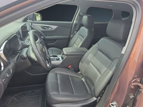 Used 2023 Chevrolet Blazer LT w/ Midnight/Sport Edition FWD image 9
