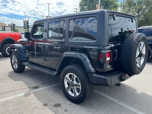 Used 2022 Jeep Wrangler Unlimited Sahara w/ Cold Weather Group image 5