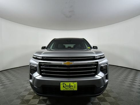 New 2026 Chevrolet Traverse LT w/ LPO, Floor Liner Package AWD/4WD image 7