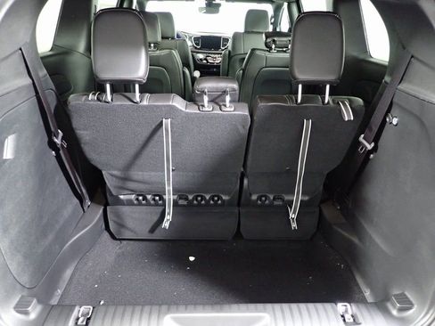 New 2026 Chrysler Pacifica Select w/ S Appearance Package image 16