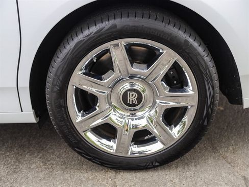 Used 2012 Rolls-Royce Ghost RWD image 17