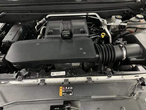 Used 2024 Chevrolet Colorado Z71 w/ Z71 Convenience Package 2 image 42