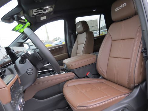 New 2026 Chevrolet Tahoe High Country image 16